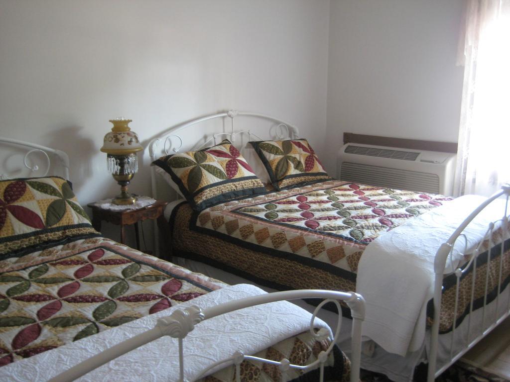 Hotel Backwoods Bed And Bath McGregor Exterior foto